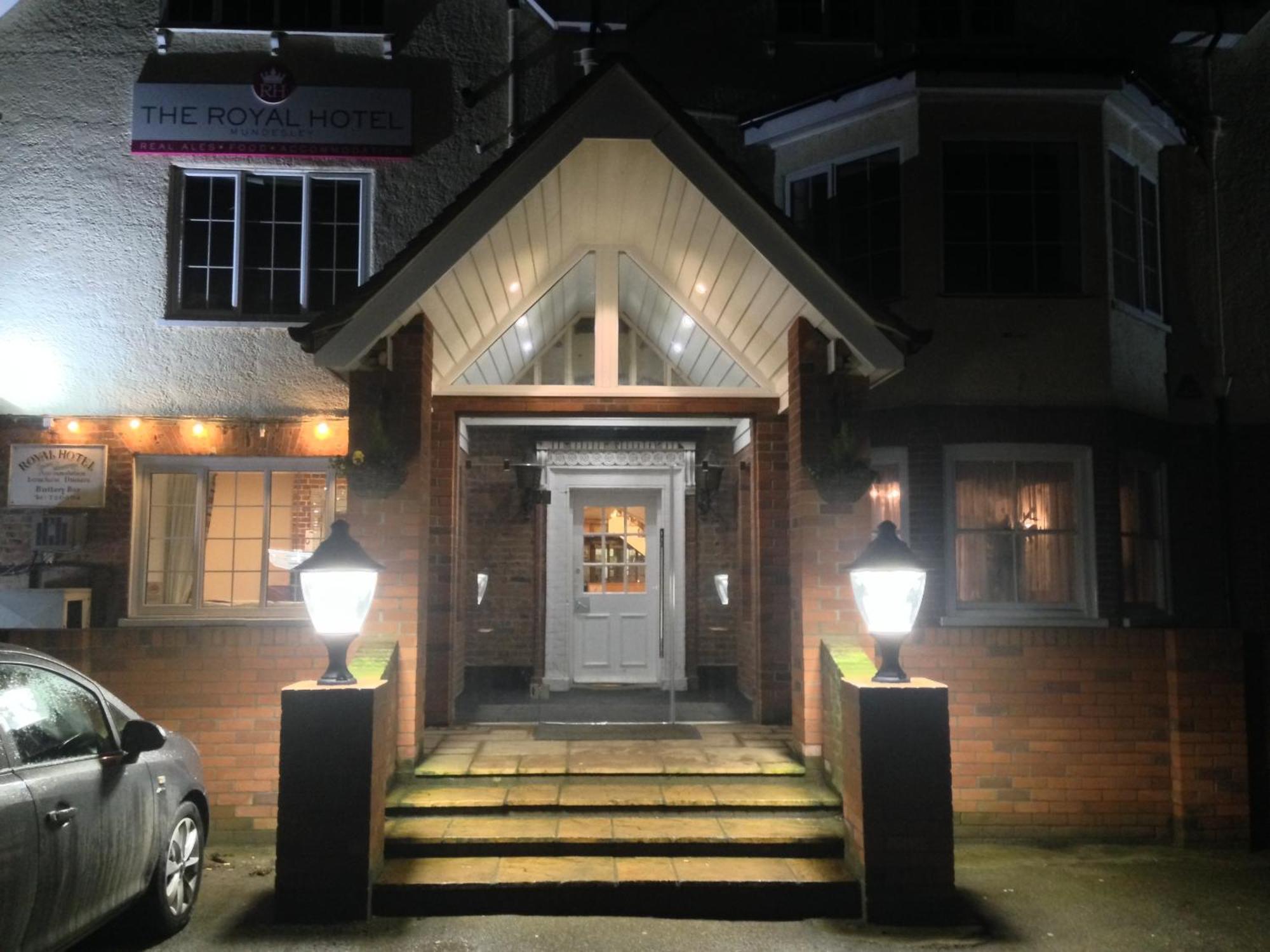 The Royal Hotel Мандесли Экстерьер фото